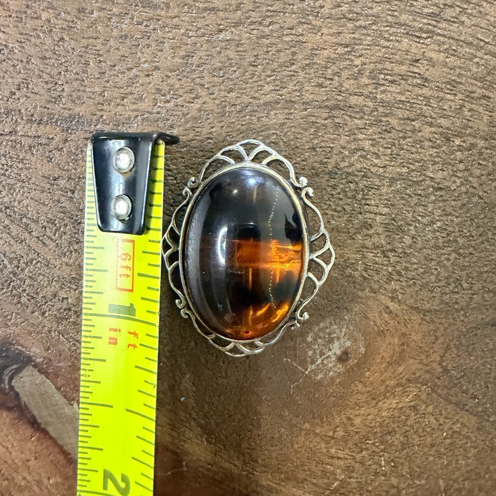 Sterling Silver and Amber Oval Brooch - Picture 2 of 4